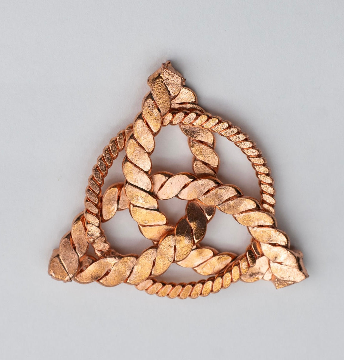 Tensor-Kettenanhänger Triqueta