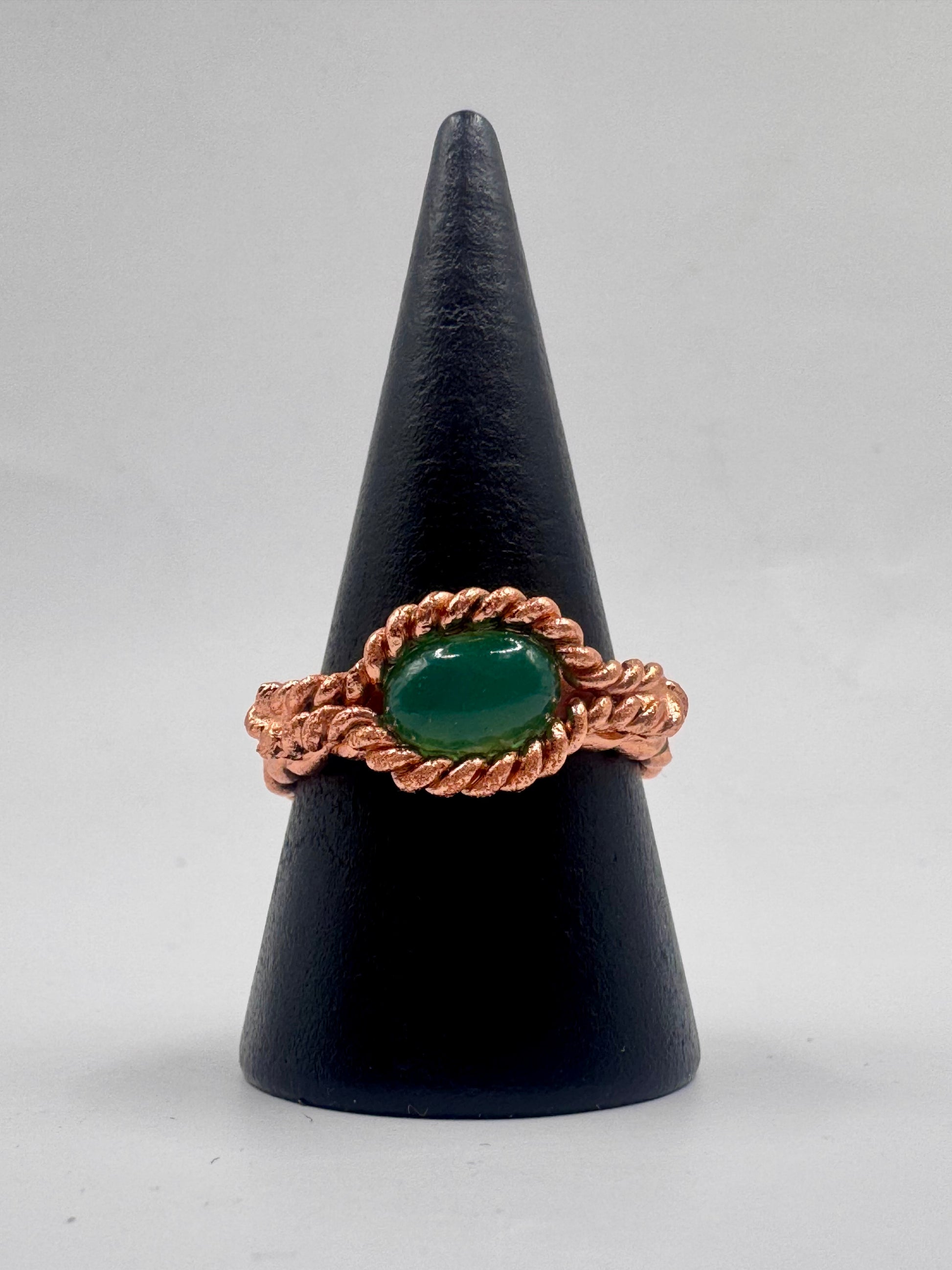 Tensor Fingerring mit Stein