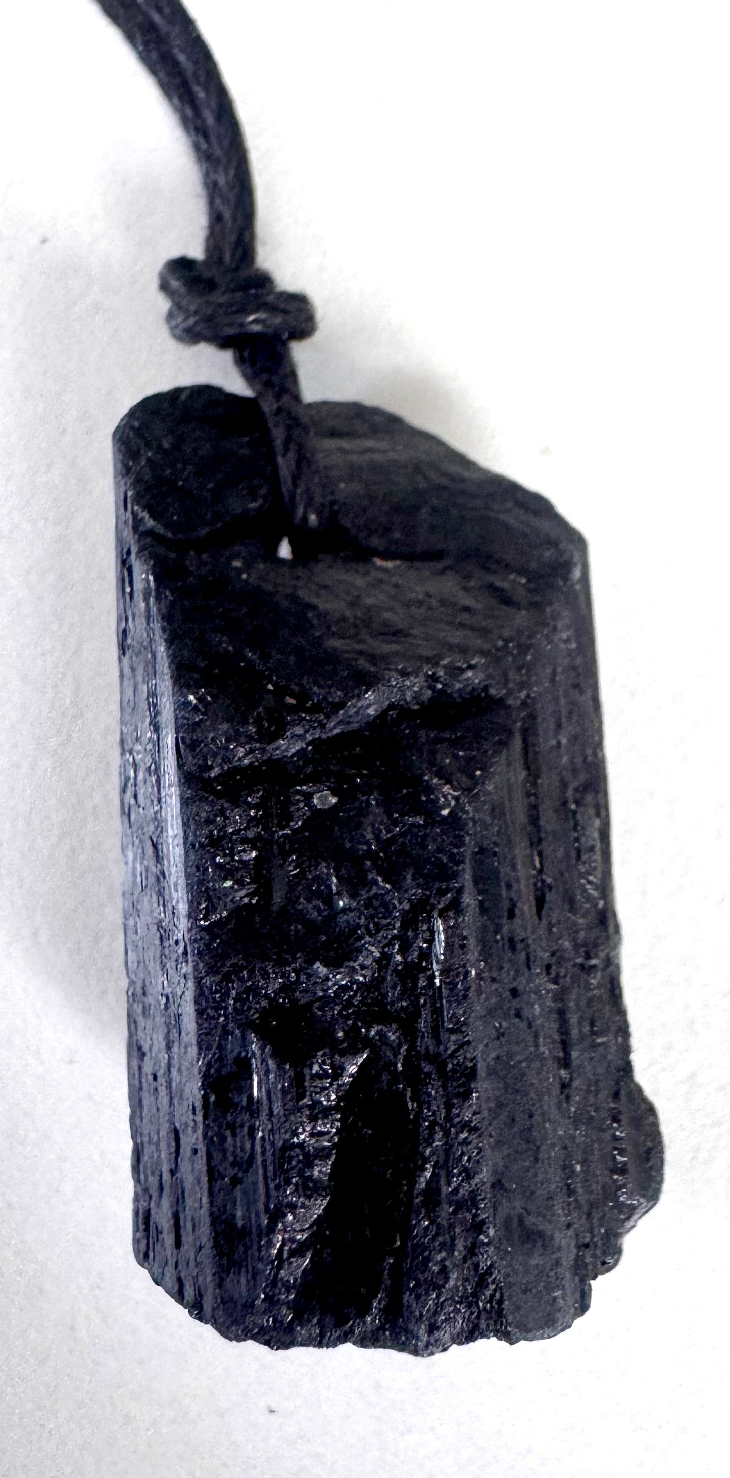 schwarzer Turmalin Anhänger naturbelassen
