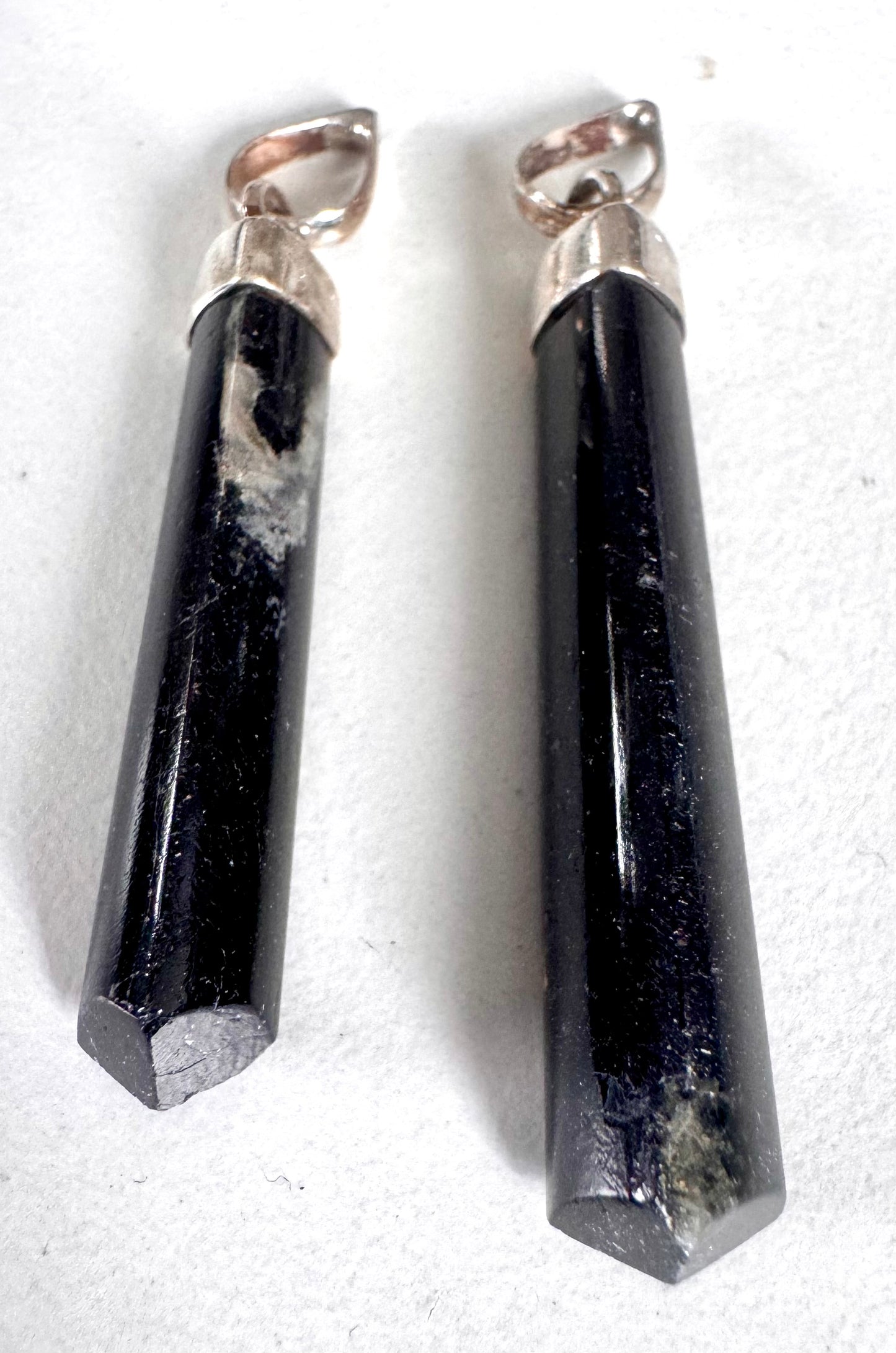 schwarzer Turmalin Anhänger Naturspitze mit Silberaufhänger