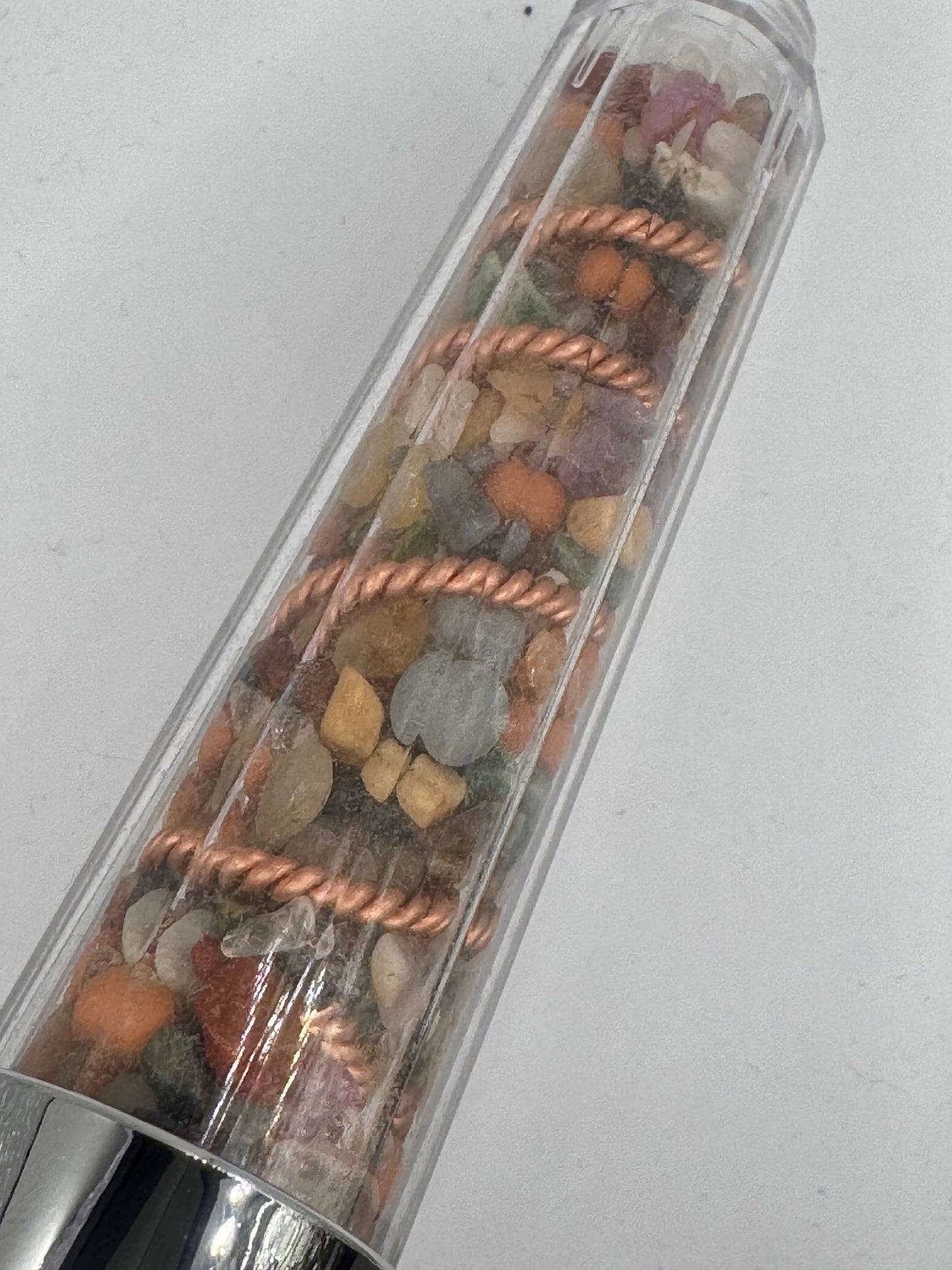 Energie-Duschkopf mit Edelschungit, Tensor-Wasserspirale und vielem mehr