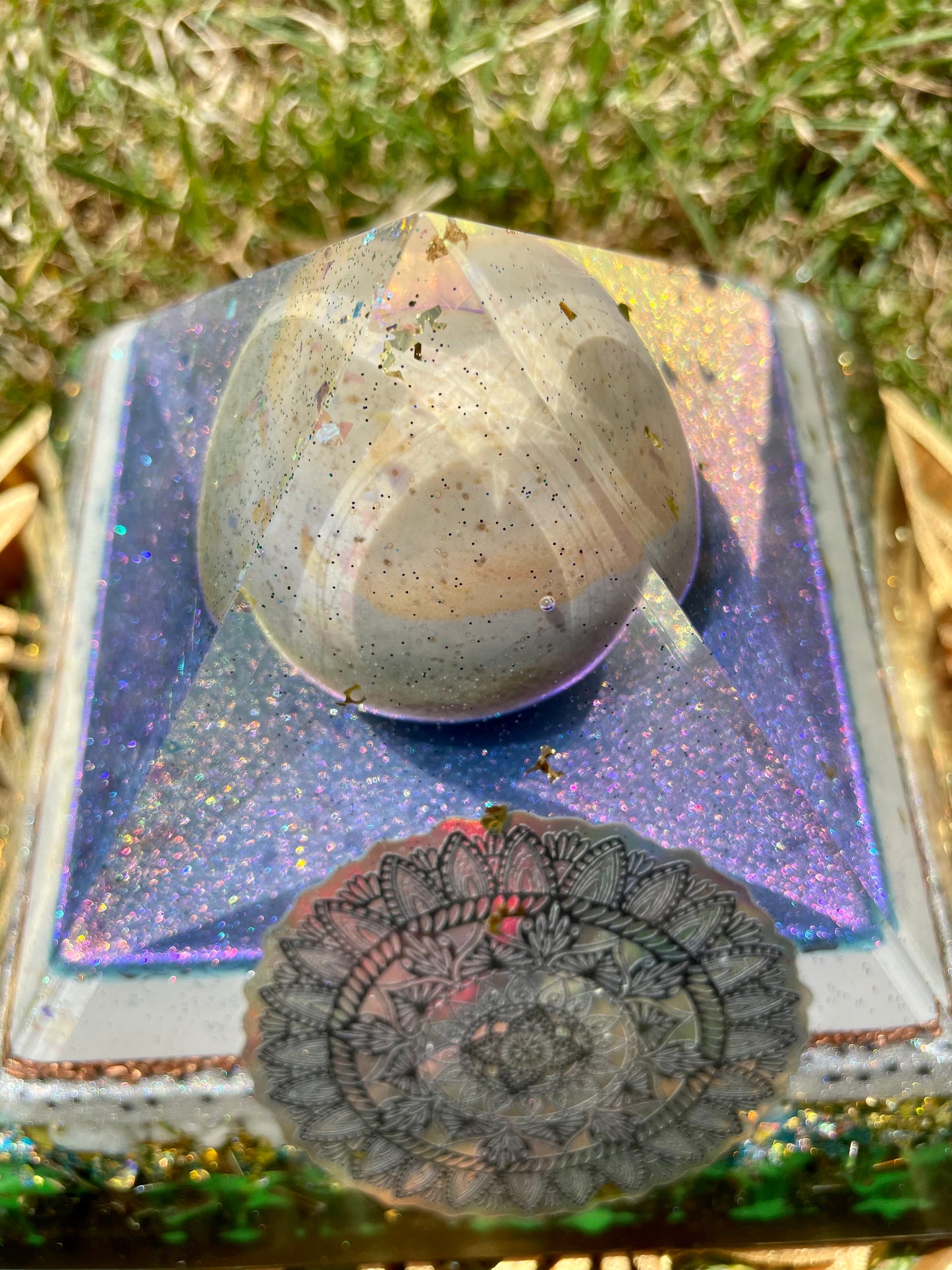 Orgonit Gyza Pyramide „Magical Glitter & Holo“