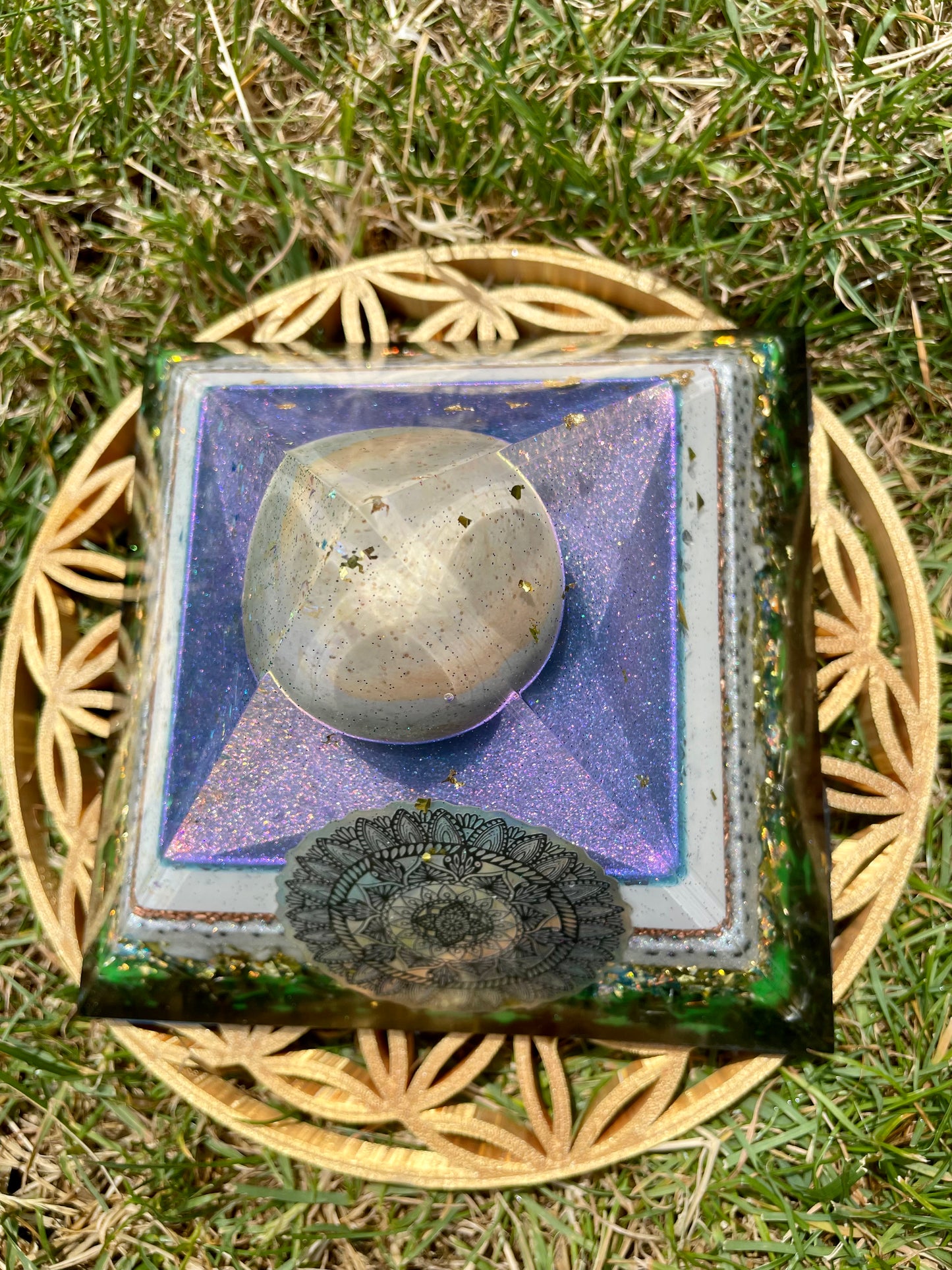 Orgonit Gyza Pyramide „Magical Glitter & Holo“