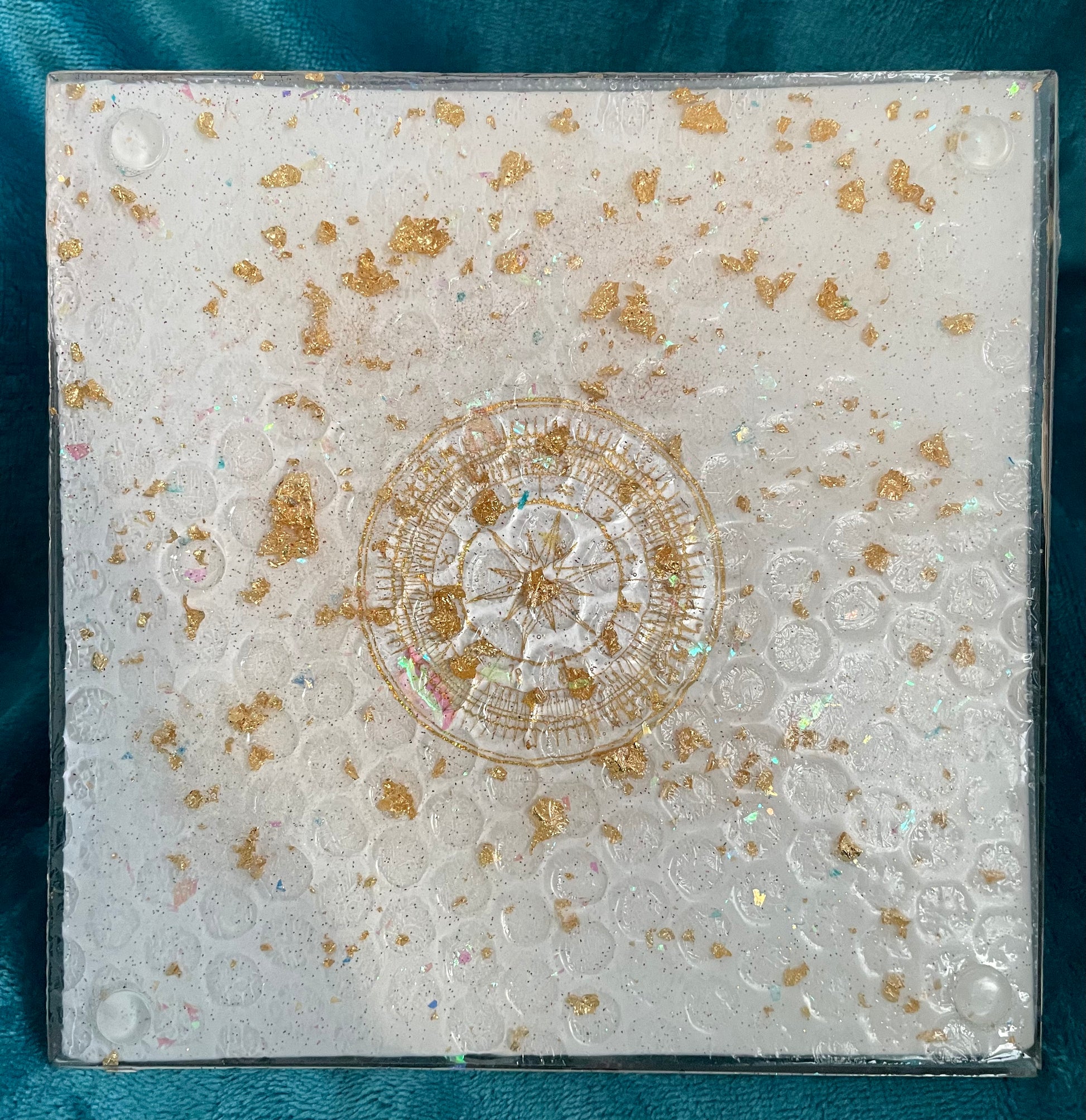 Orgonit Gyza Paramide „Blue eye“ glow in the dark - Gaia-healing.de