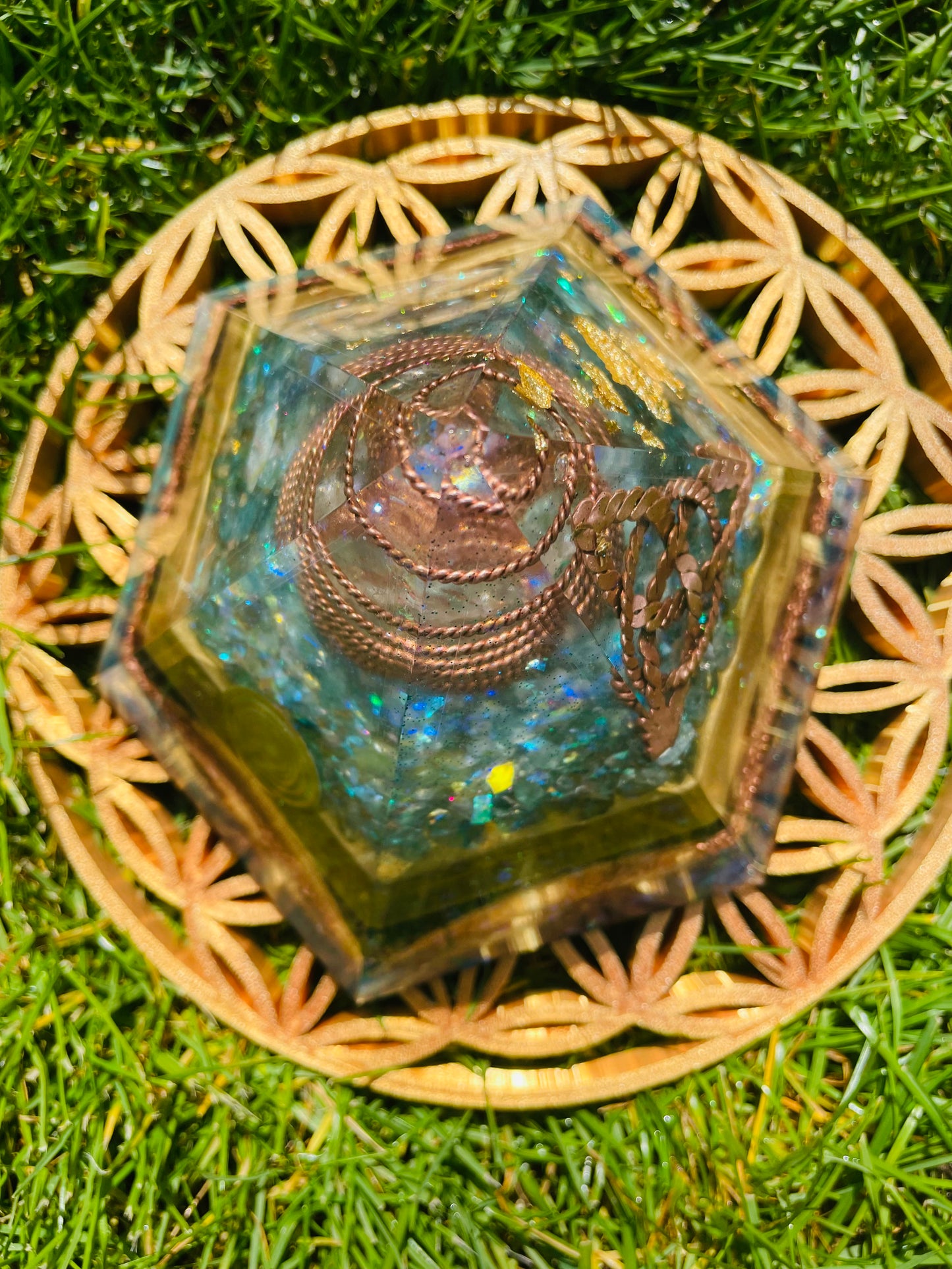 Orgonit Hexagonpyramide „King Triton“