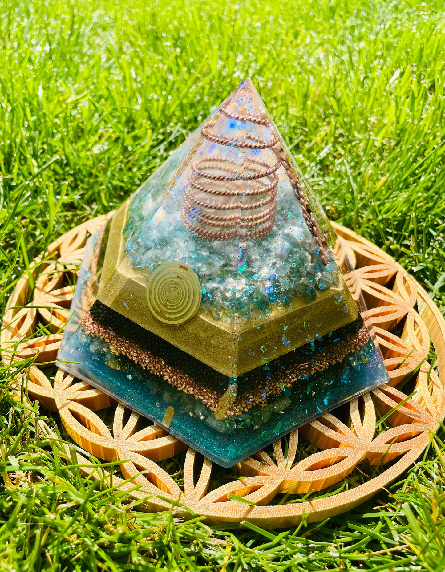 Orgonit Hexagonpyramide „King Triton“