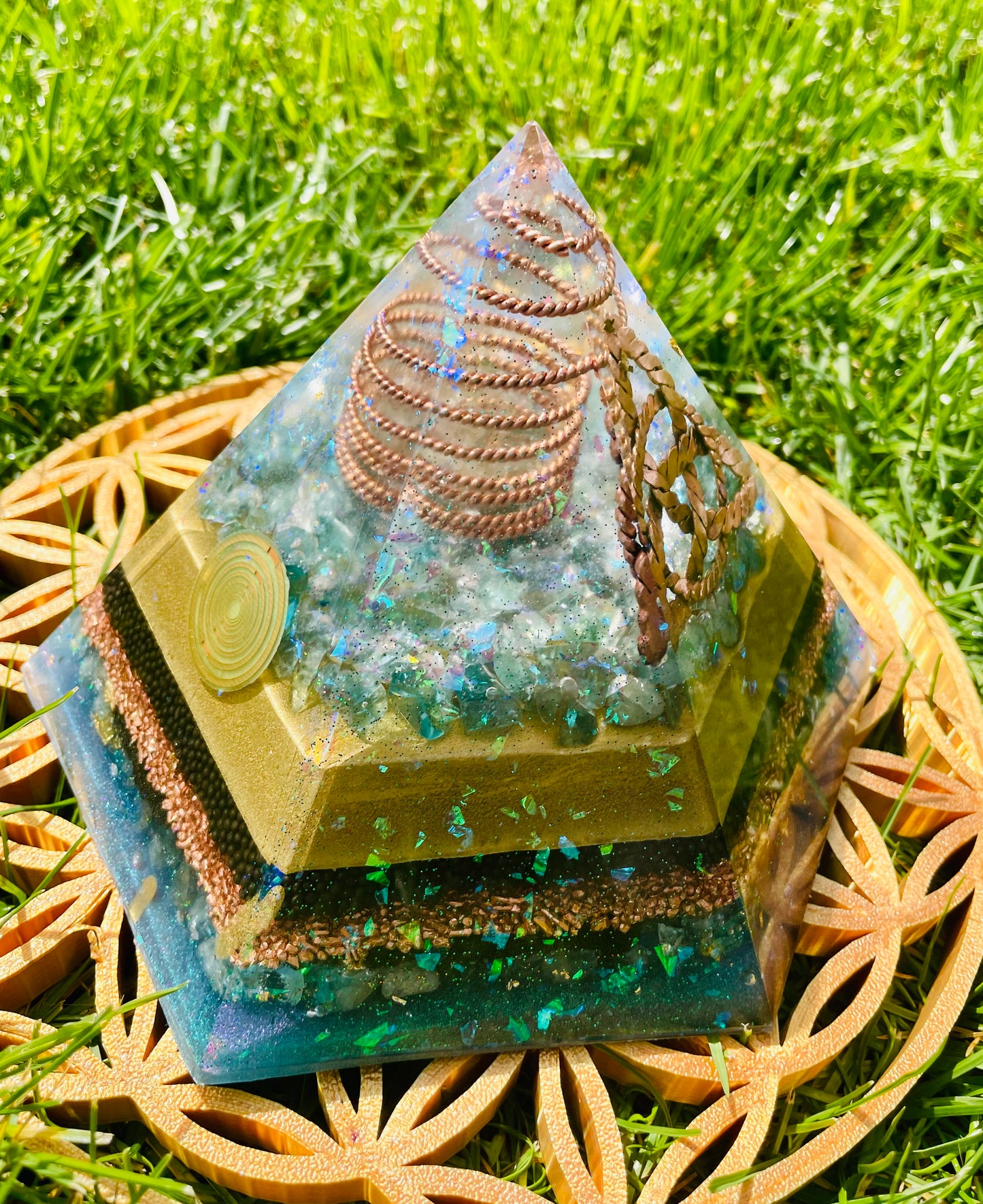 Orgonit Hexagonpyramide „King Triton“